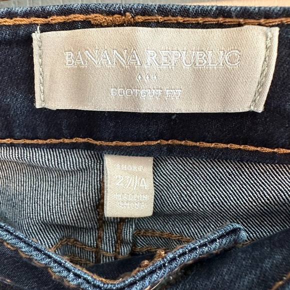 Banana Republic Boot Cut Jeans. Size 4/27. Short length. - Picture 3 of 3